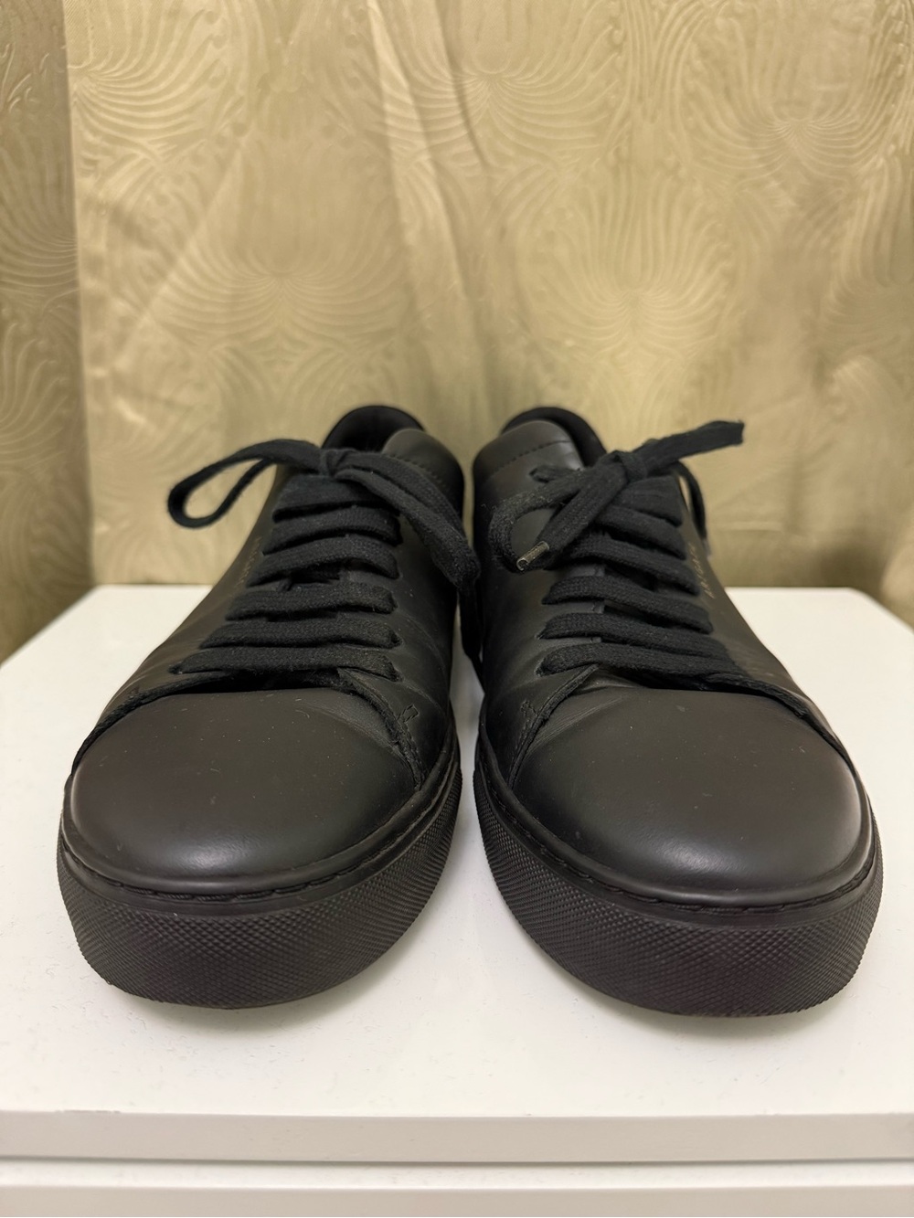 Axel Arigato 90’s Men's Black Leather Low-Top Sneakers